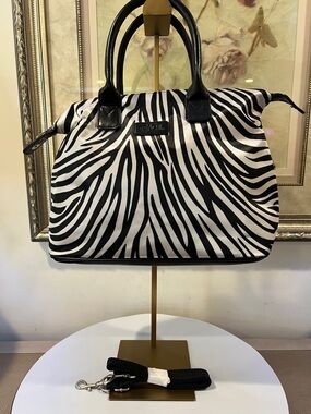 SACHI Black & White Zebra Print Top-Handle Insulated Lunch Tote with Long Strap